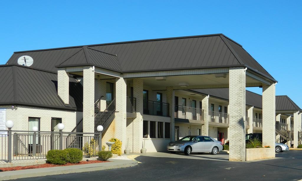 Deluxe Inn And Suites York Zewnętrze zdjęcie