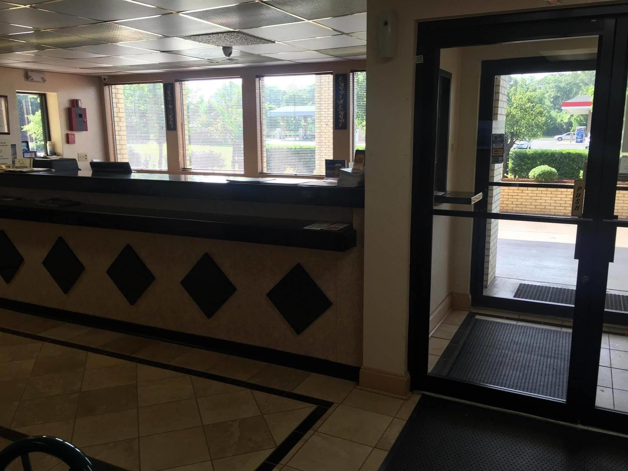 Deluxe Inn And Suites York Zewnętrze zdjęcie